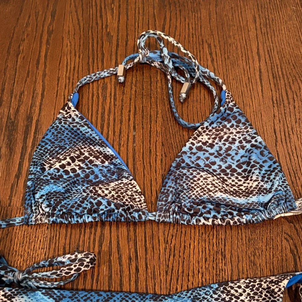 BECCA Blue and Black Bikini - Picture 5 of 7